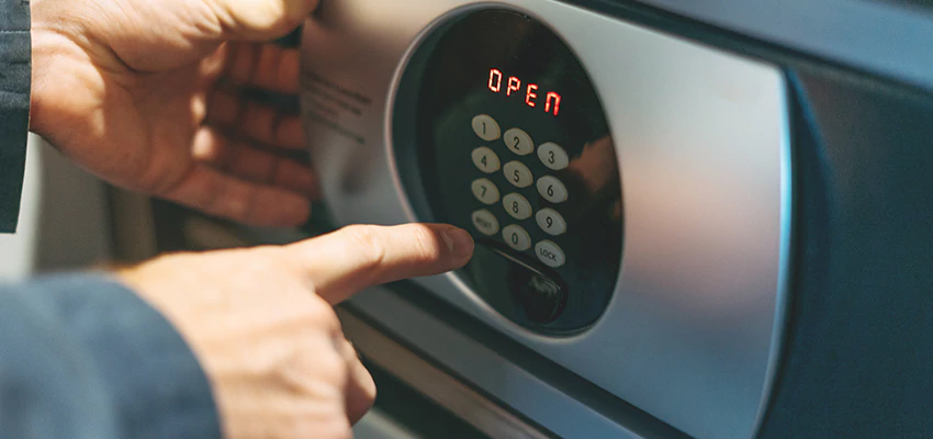 Cash Safe Openers in La Verne, California